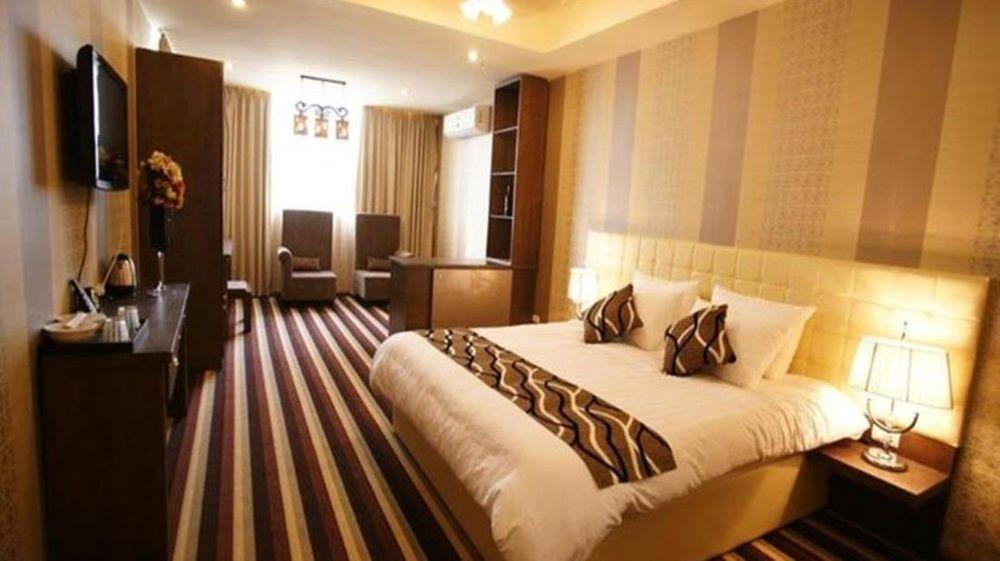 Venus Hotel Ханой Екстериор снимка
