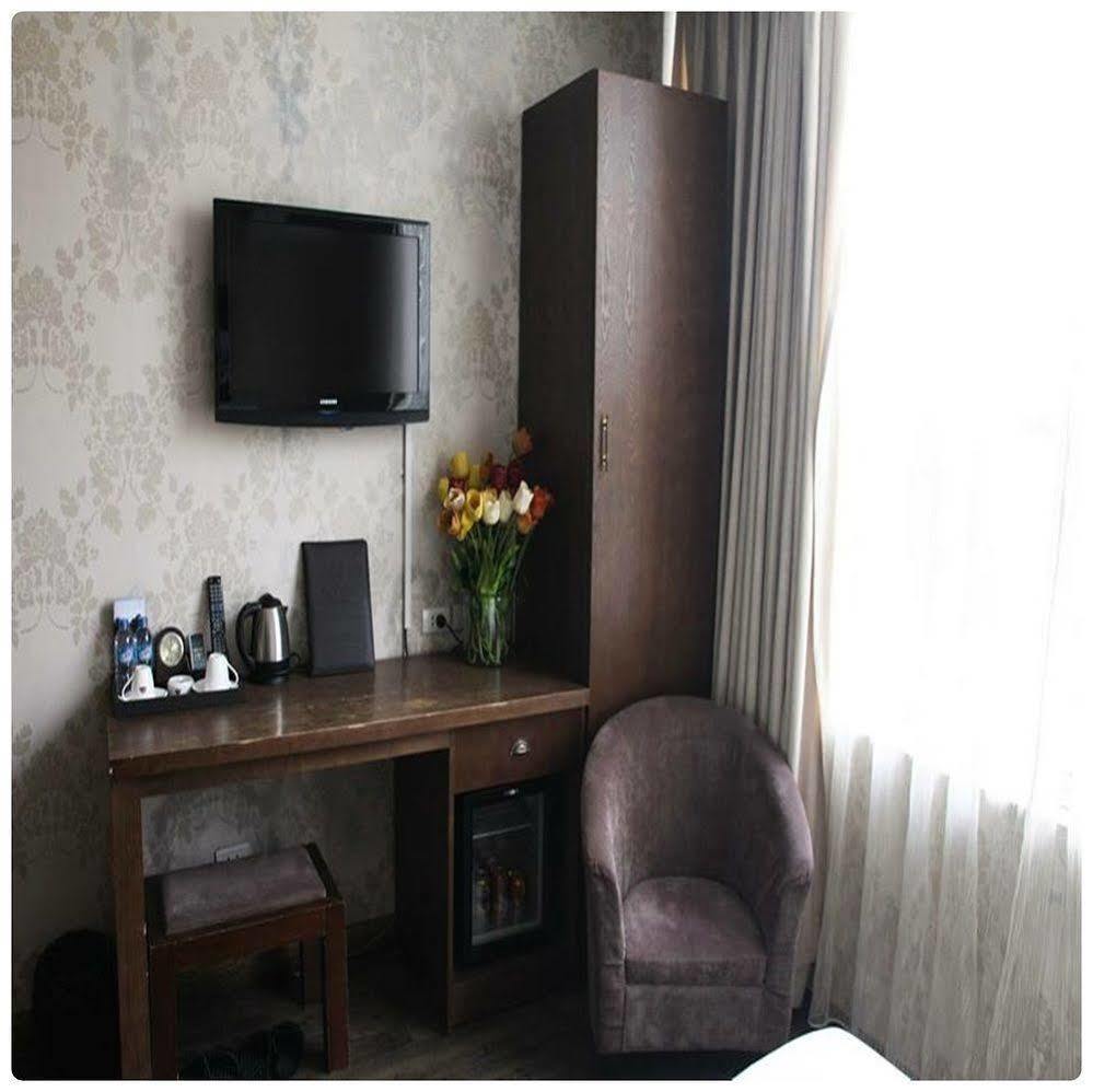 Venus Hotel Ханой Екстериор снимка